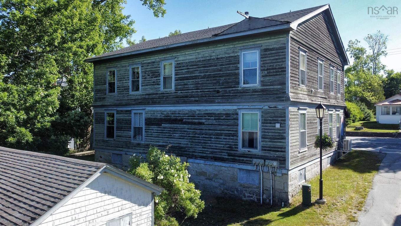 121 Water Street, Shelburne, NS - Outdoor