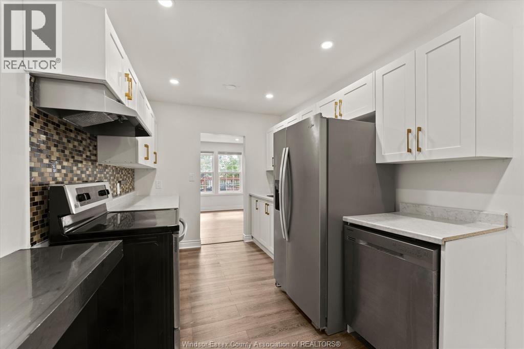 1330 Central Avenue, Windsor, ON - Indoor Photo Showing Kitchen