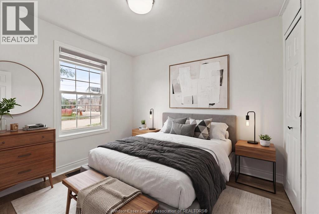 1330 Central Avenue, Windsor, ON - Indoor Photo Showing Bedroom