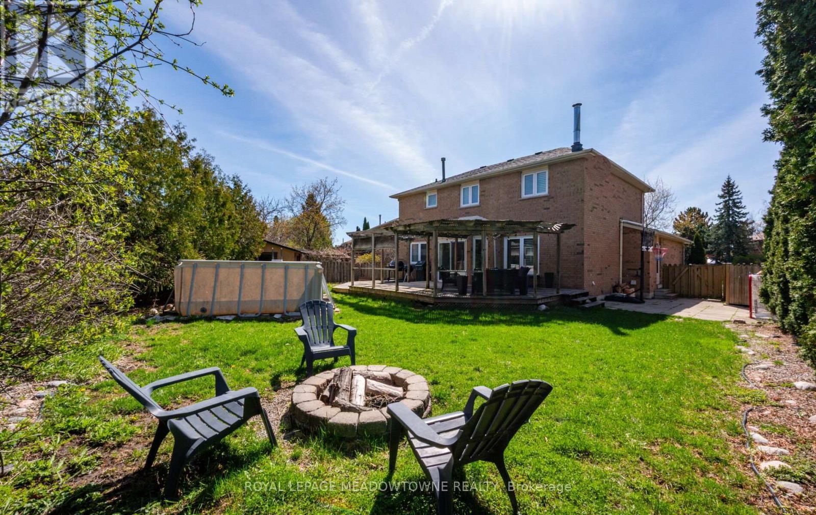 16 Cox Crescent, Brampton, ON