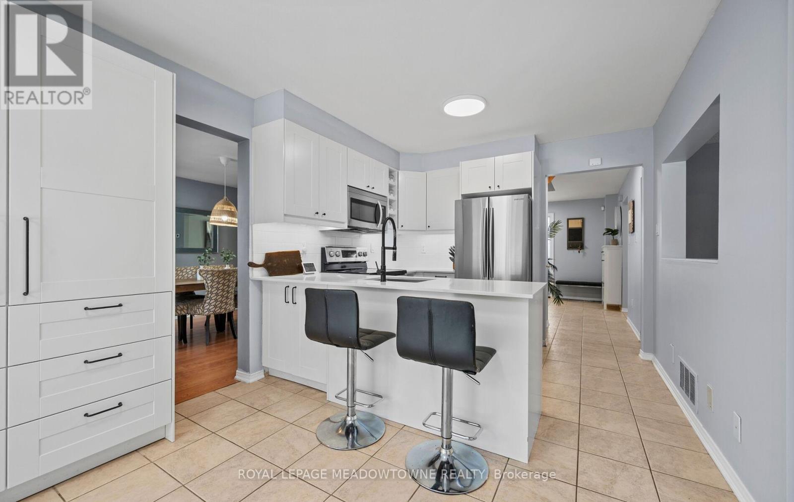 16 Cox Crescent, Brampton, ON