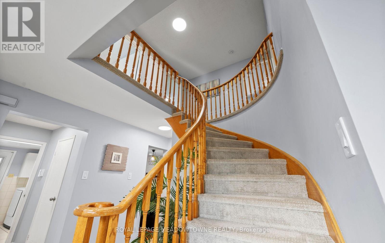 16 Cox Crescent, Brampton, ON