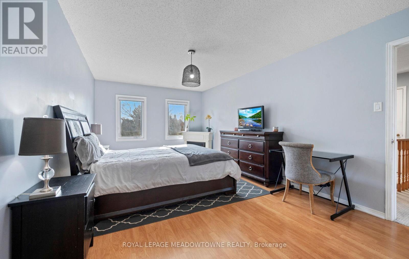 16 Cox Crescent, Brampton, ON