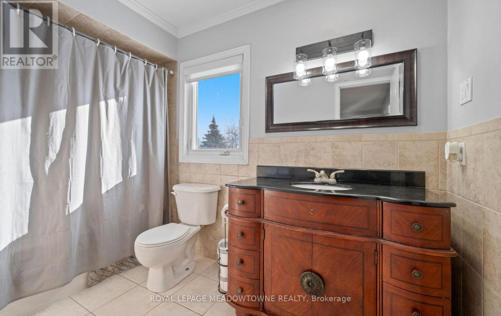16 Cox Crescent, Brampton, ON