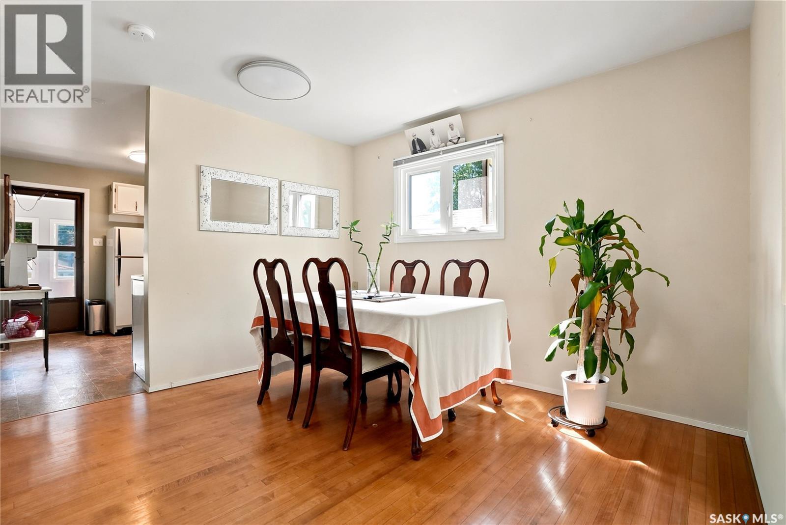 724 M Avenue S, Saskatoon, SK