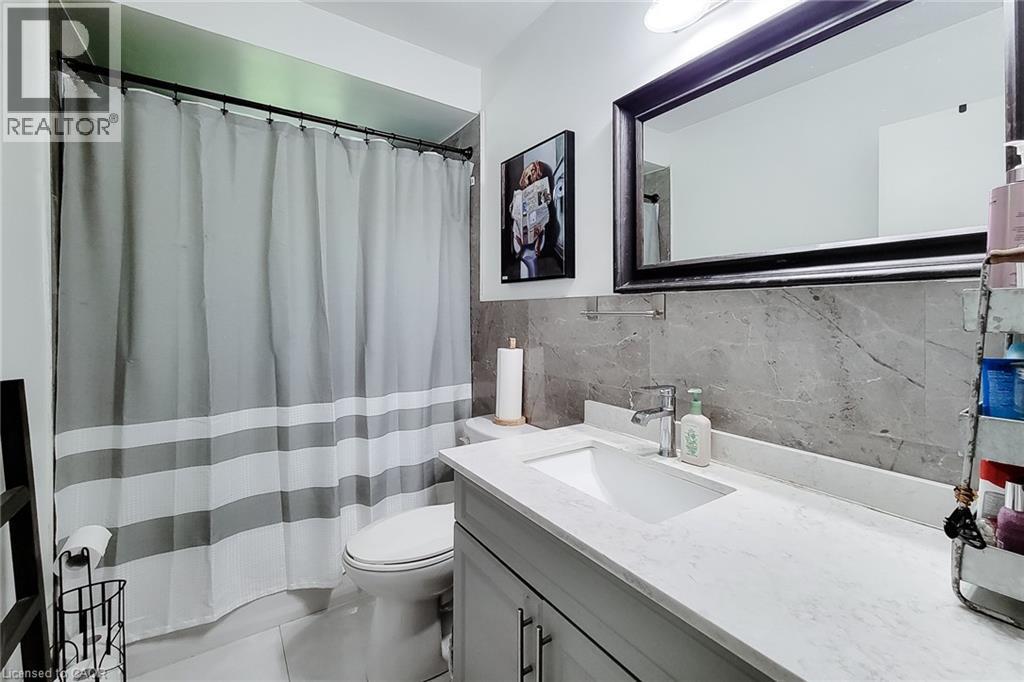 12 Maitland Avenue, Hamilton, ON
