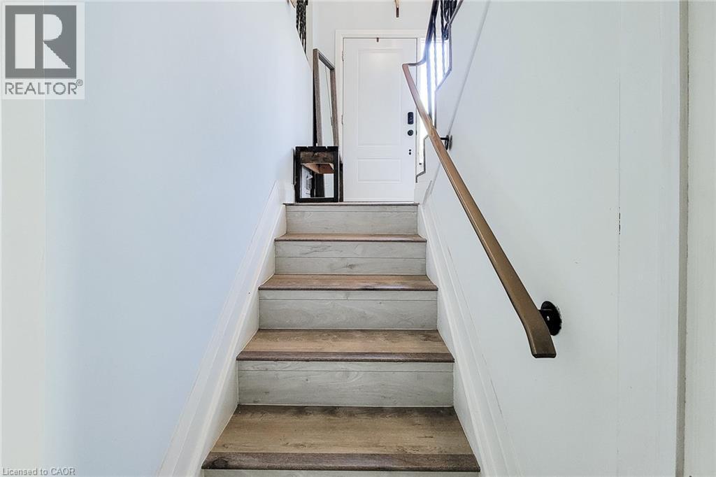 12 Maitland Avenue, Hamilton, ON