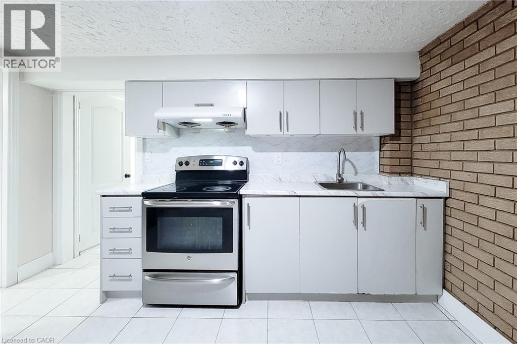 12 Maitland Avenue, Hamilton, ON