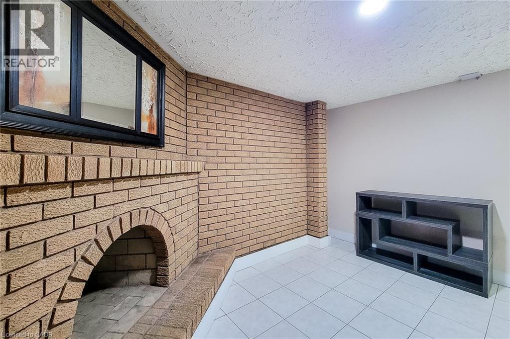 12 Maitland Avenue, Hamilton, ON
