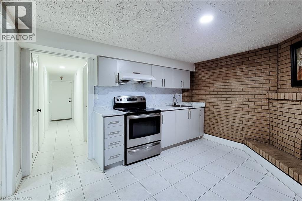 12 Maitland Avenue, Hamilton, ON