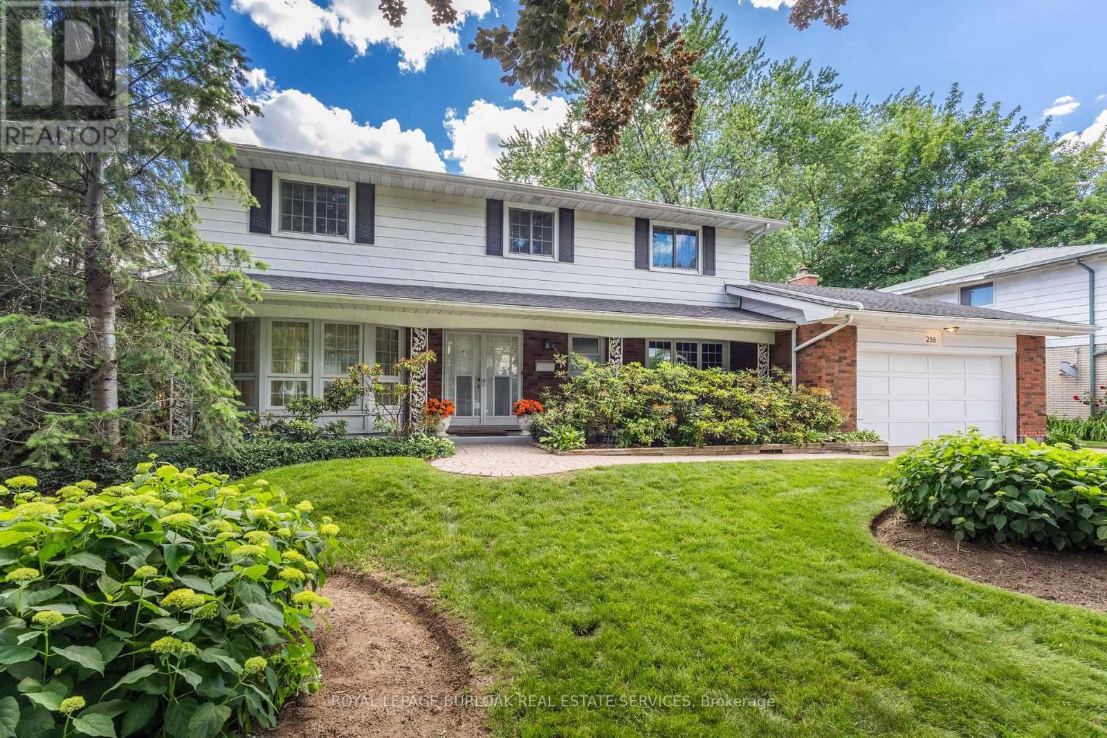 258 Camelot Drive, Burlington, ON