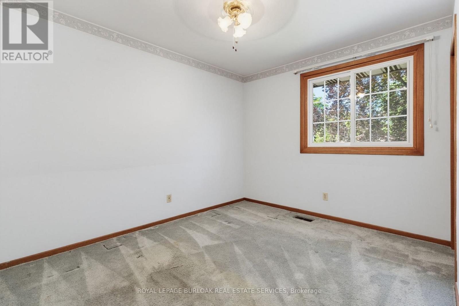 258 Camelot Drive, Burlington, ON