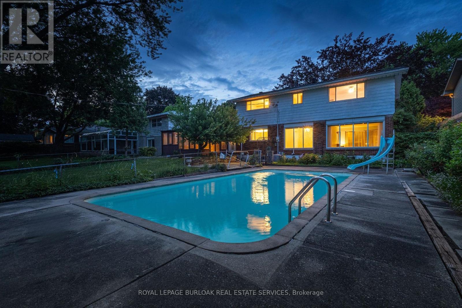258 Camelot Drive, Burlington, ON