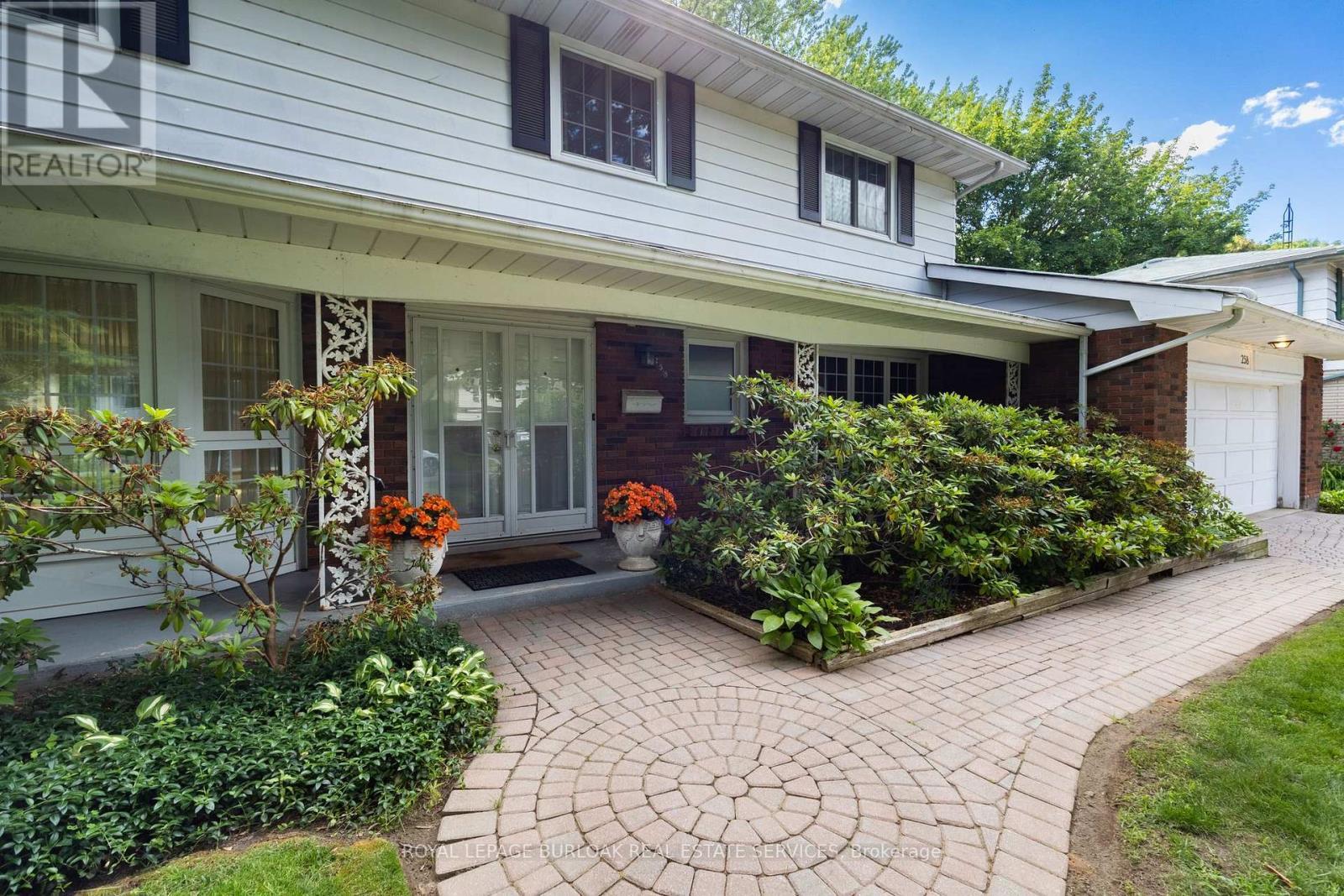 258 Camelot Drive, Burlington, ON