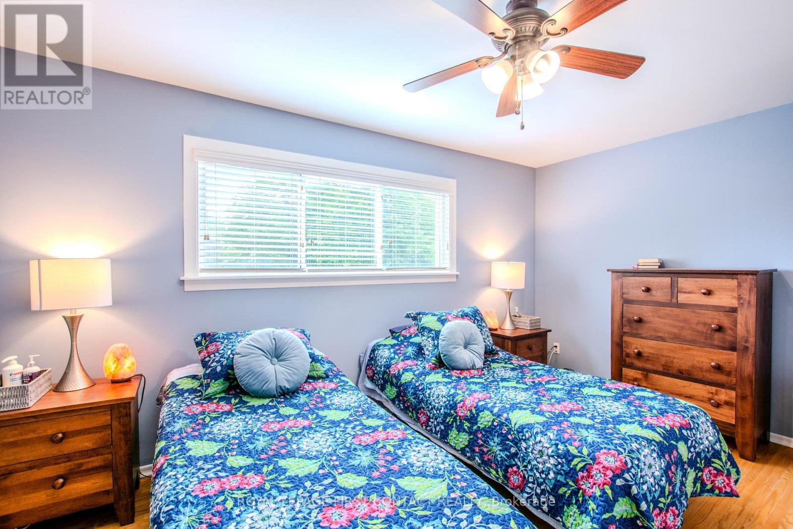 27 Tower Crescent, Barrie, ON