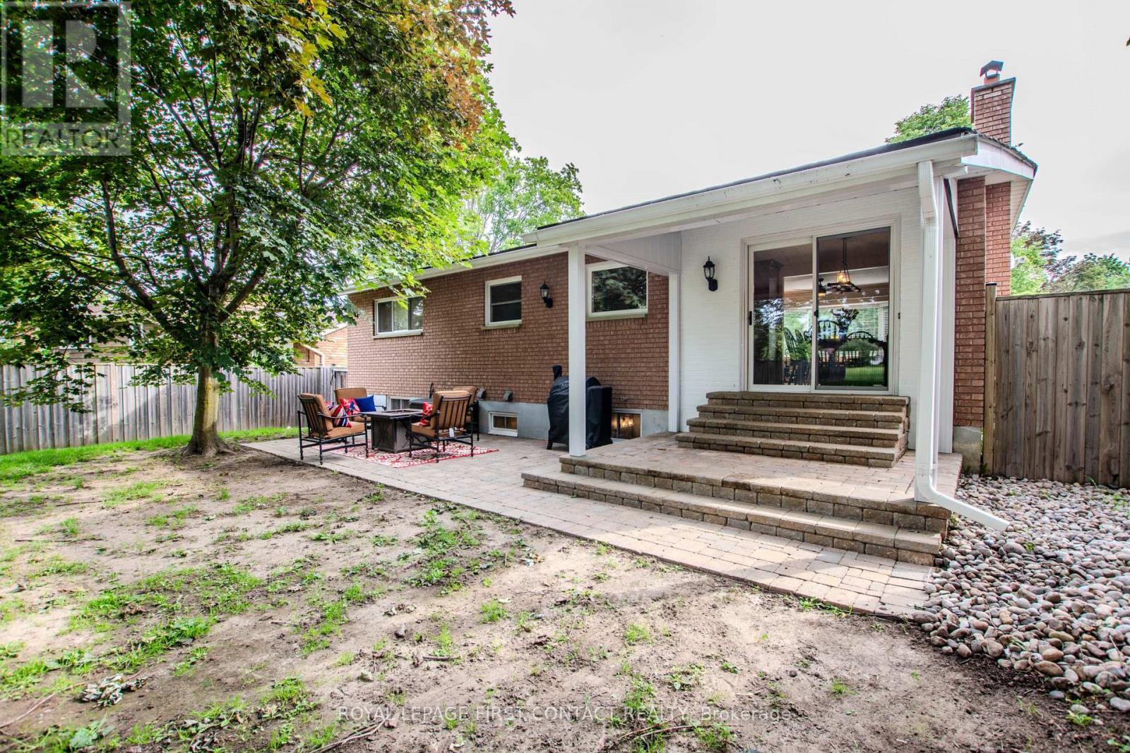 27 Tower Crescent, Barrie, ON