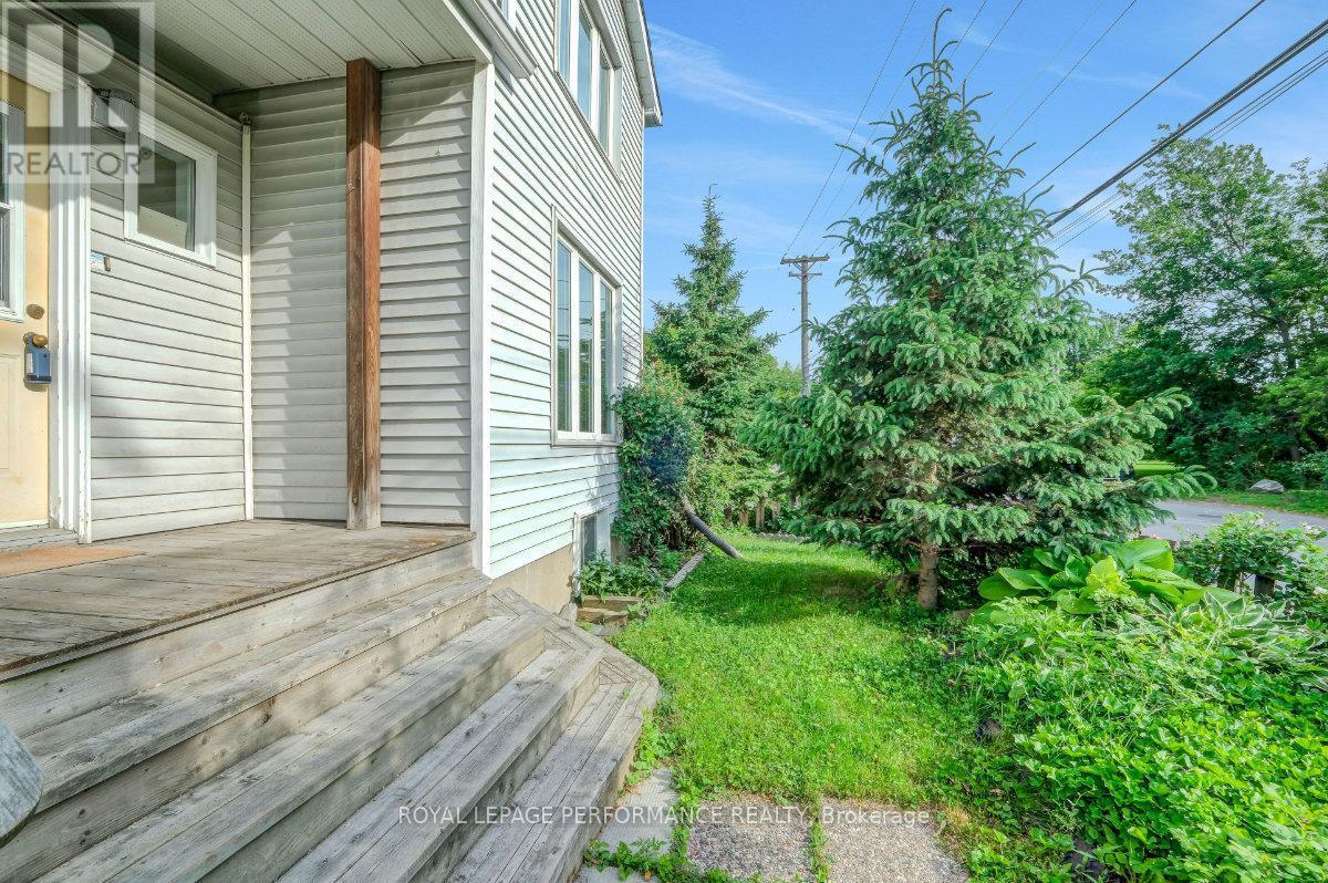 1141 North River Road, Ottawa, ON
