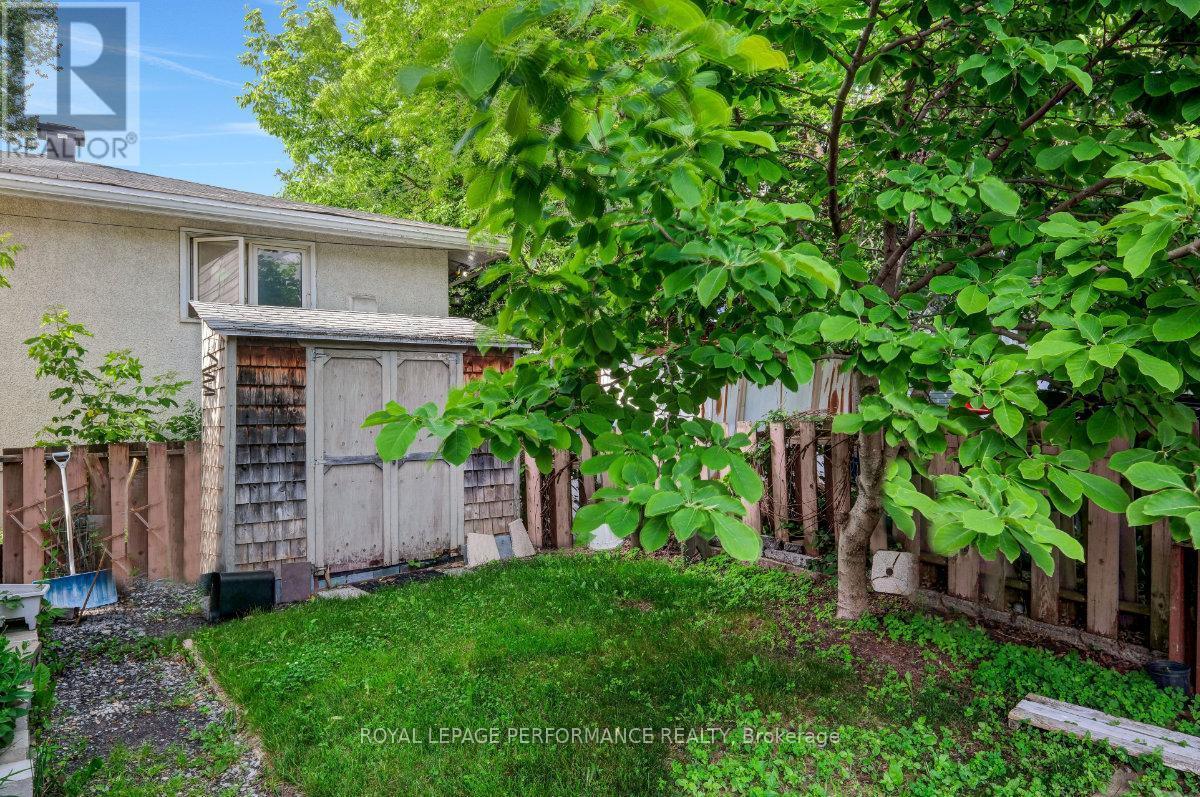 1141 North River Road, Ottawa, ON