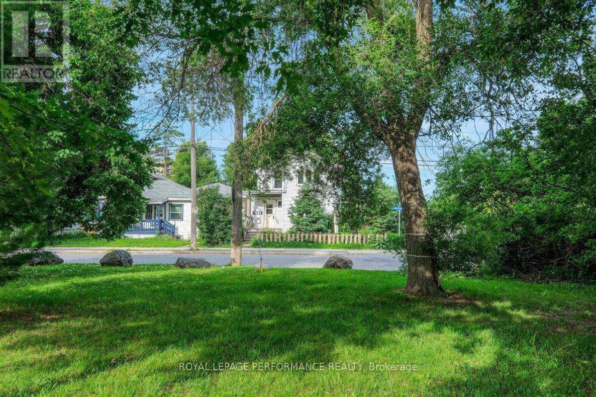 1141 North River Road, Ottawa, ON