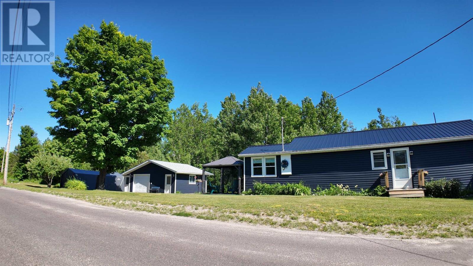 1607 Hilton Rd, Jocelyn Township, ON - Outdoor
