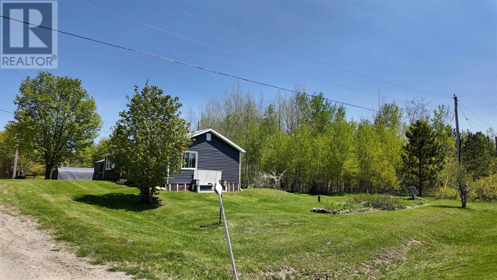 1607 Hilton Rd, Jocelyn Township, ON - Outdoor