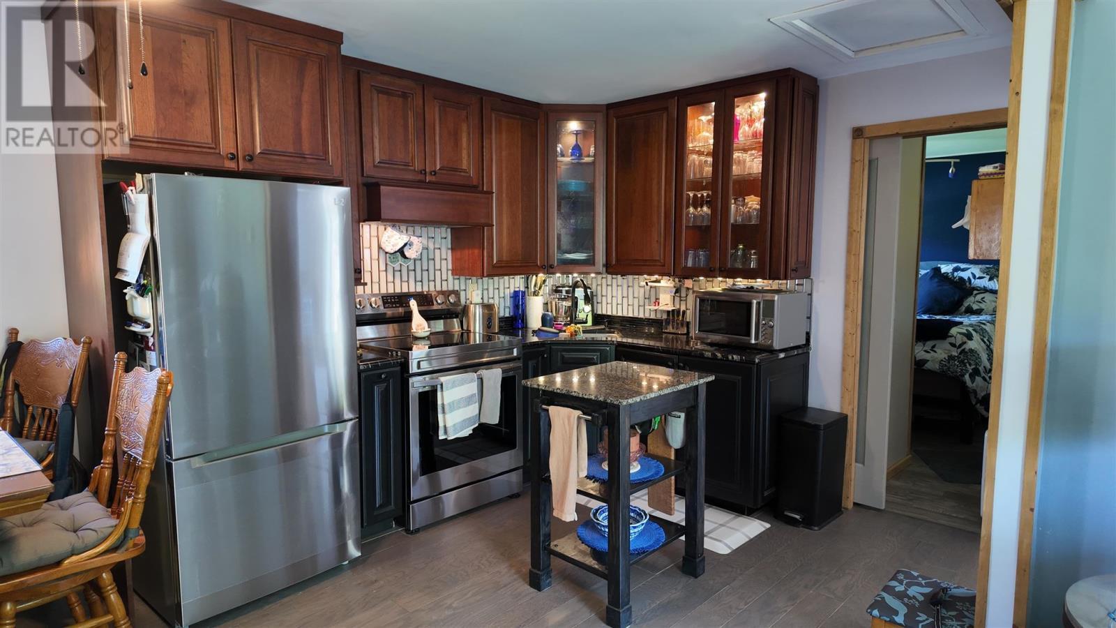 1607 Hilton Rd, Jocelyn Township, ON - Indoor Photo Showing Kitchen