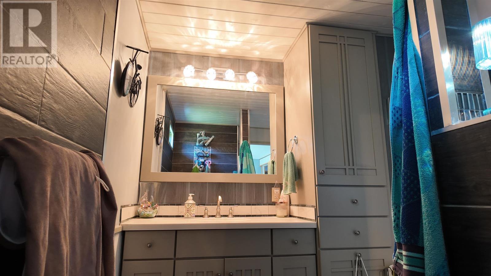 1607 Hilton Rd, Jocelyn Township, ON - Indoor Photo Showing Bathroom