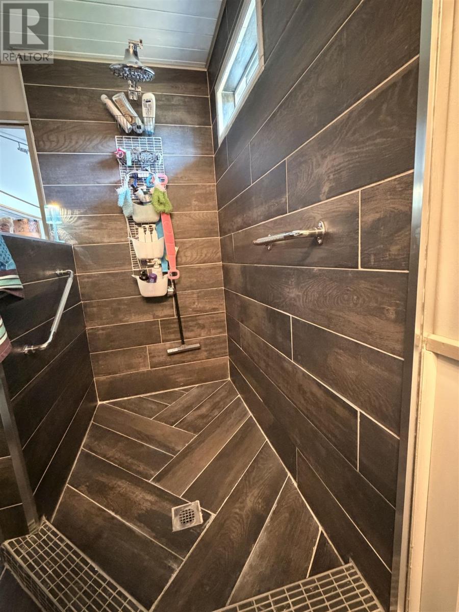 1607 Hilton Rd, Jocelyn Township, ON - Indoor Photo Showing Other Room