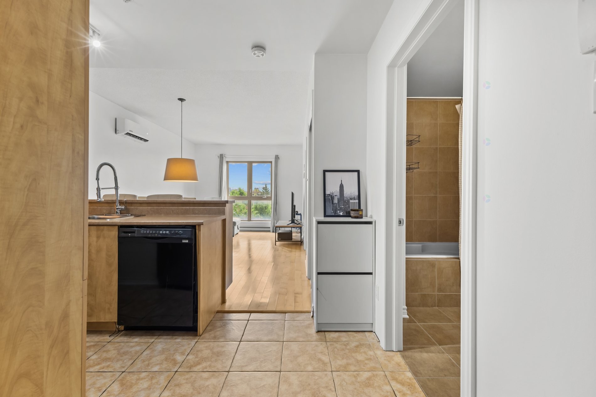 Mud Room - 409-8540 Rue Raymond-Pelletier, Montréal (Ahuntsic-Cartierville), QC