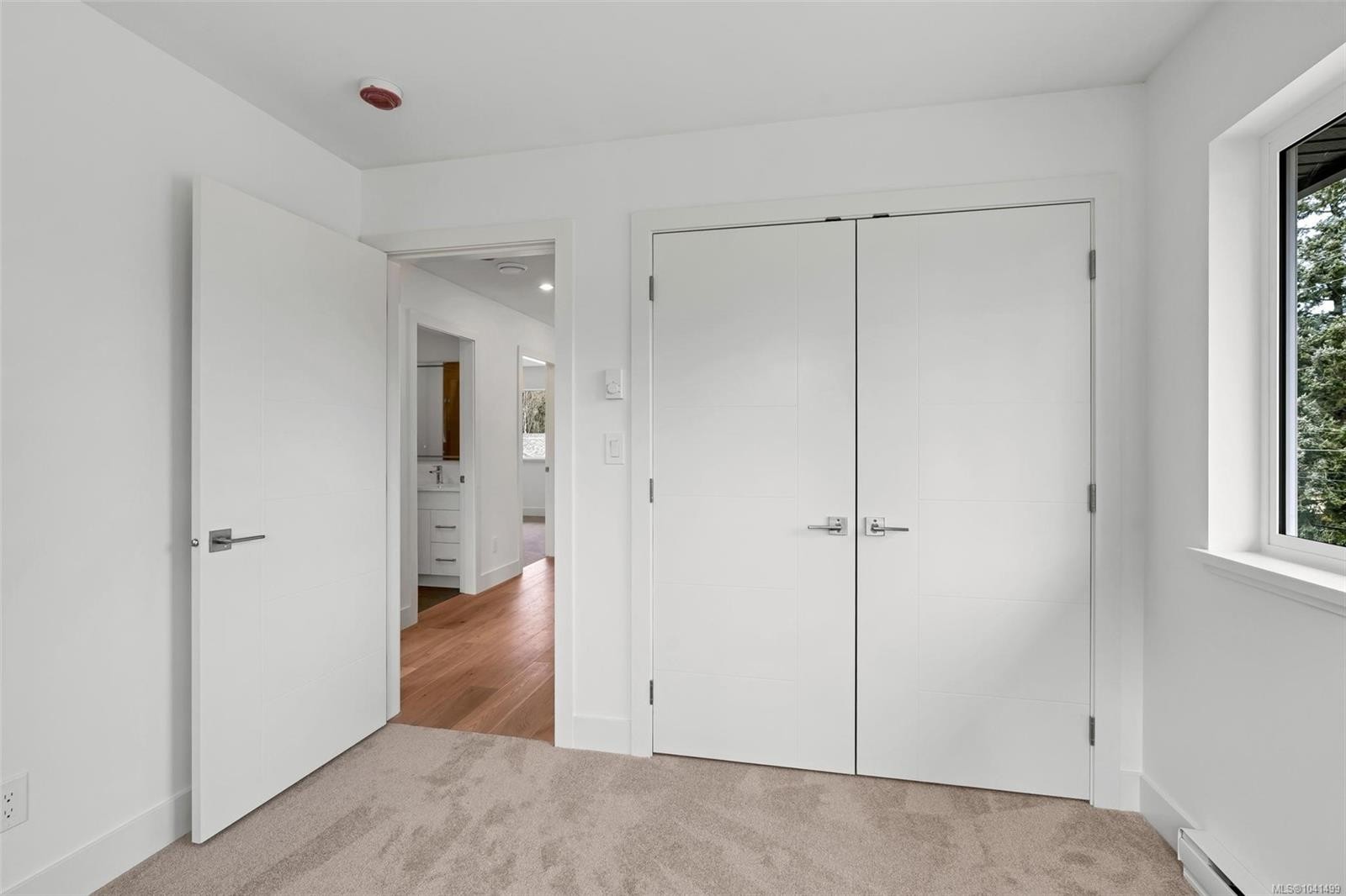 #3-1559 Ash Rd, Saanich, BC