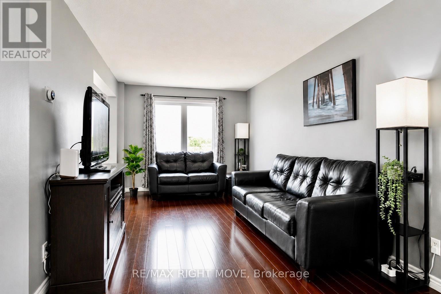 21 Michael Crescent, Barrie, ON