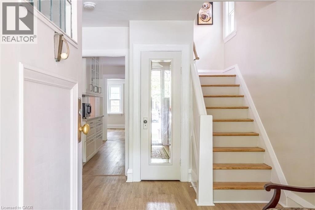 11 Dromore Crescent, Hamilton, ON - Indoor Photo Showing Other Room