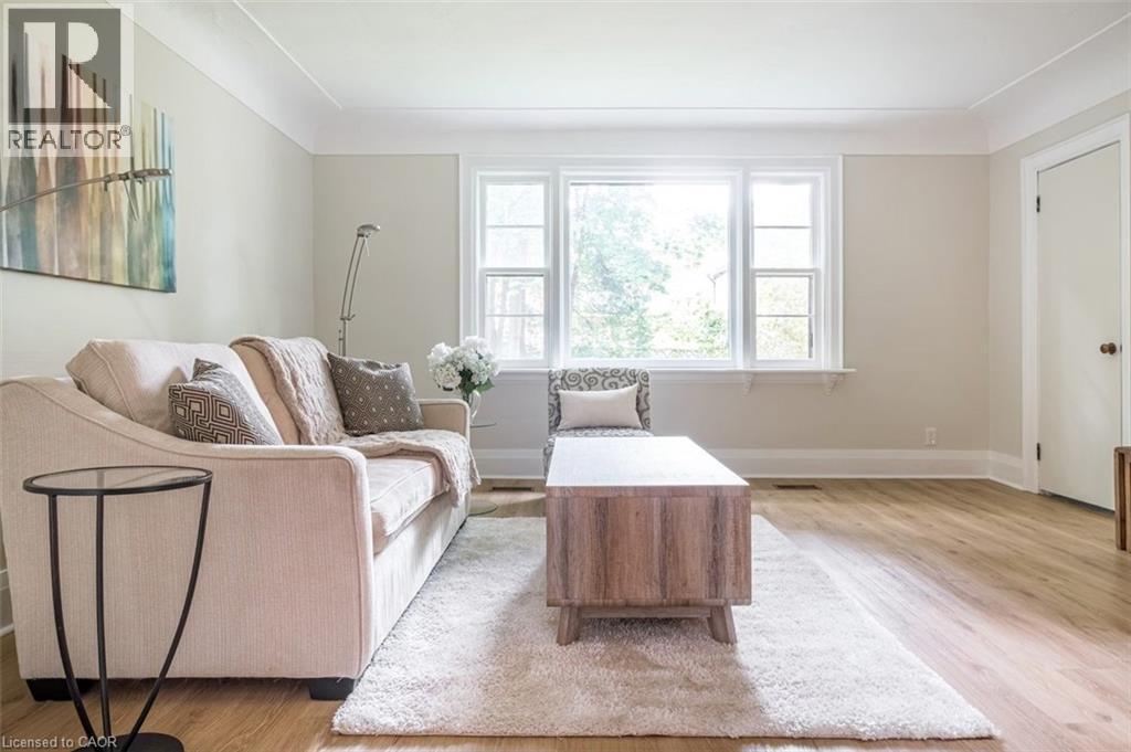 11 Dromore Crescent, Hamilton, ON - Indoor