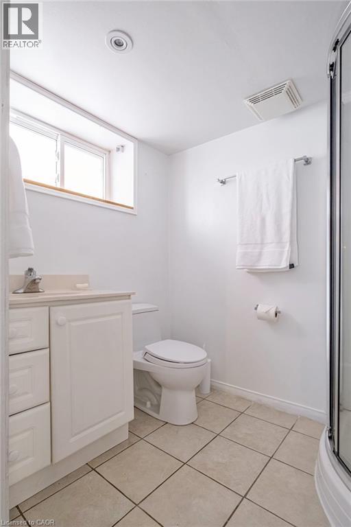 11 Dromore Crescent, Hamilton, ON - Indoor Photo Showing Bathroom