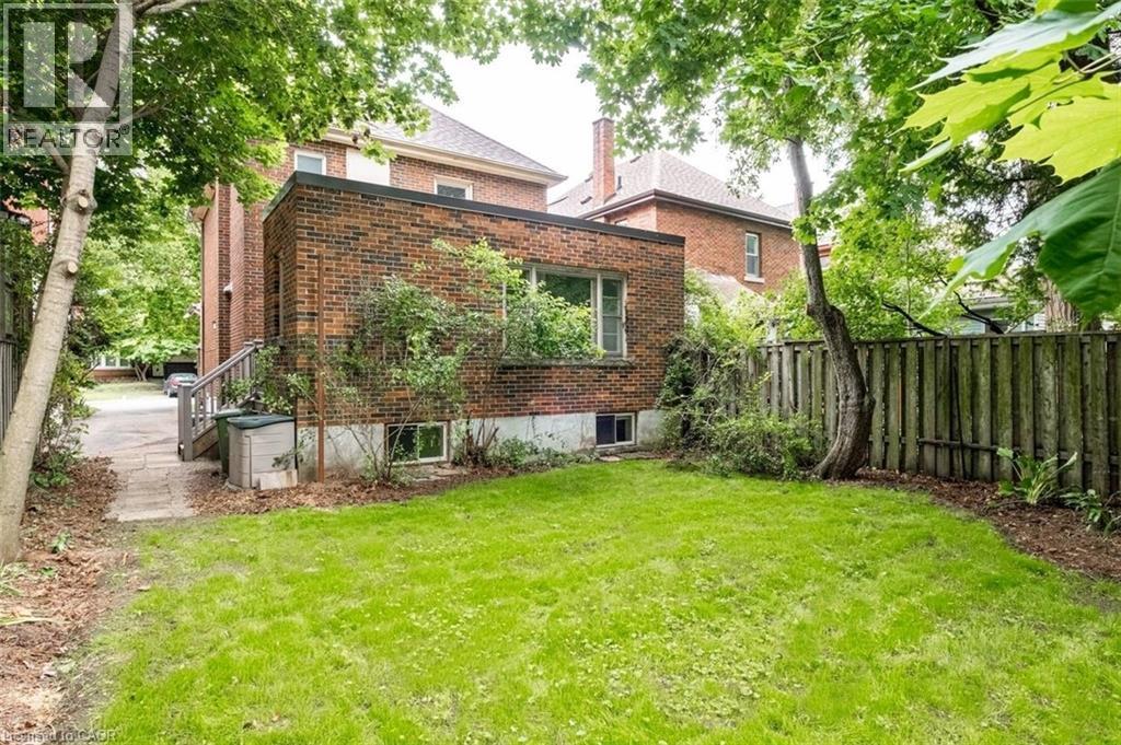 11 Dromore Crescent, Hamilton, ON - Outdoor