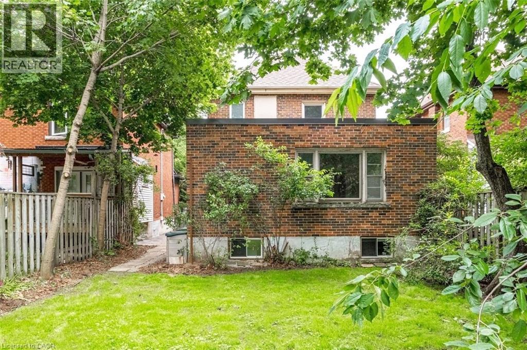 11 Dromore Crescent, Hamilton, ON - Outdoor