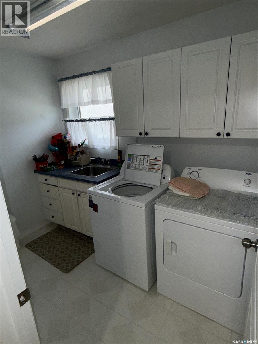 708 Adamson Crescent, Shellbrook, SK