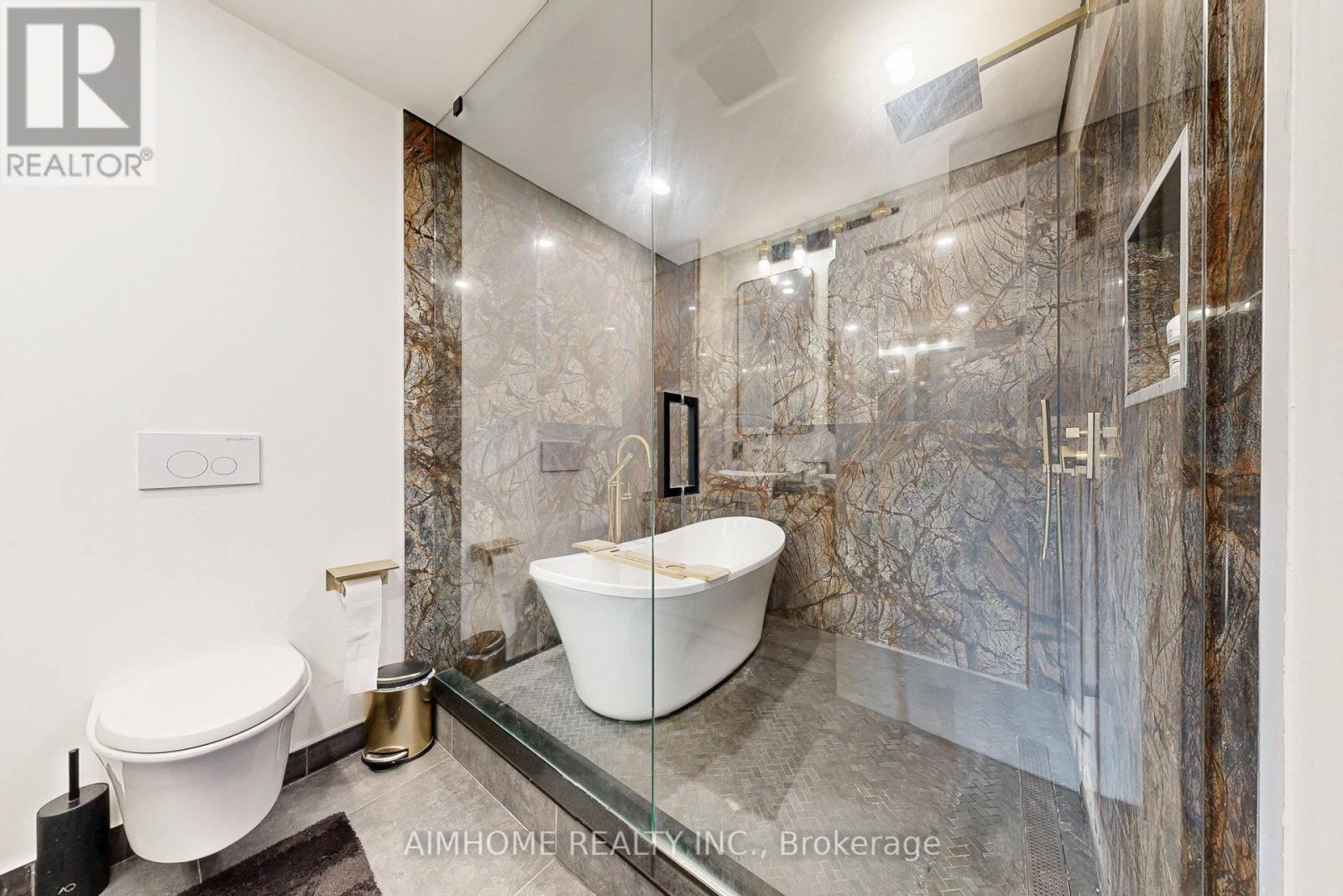 Master Bedroom Bathroom - 23 Hildegard Drive, Hamilton, ON