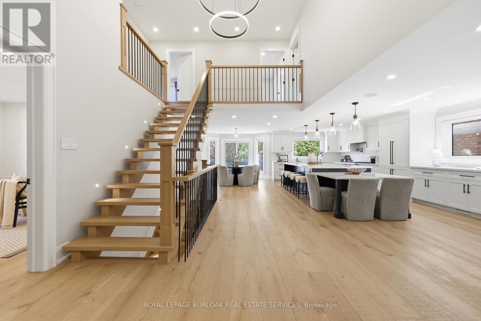 2029 Kempton Park Drive, Mississauga, ON - Indoor Photo Showing Other Room