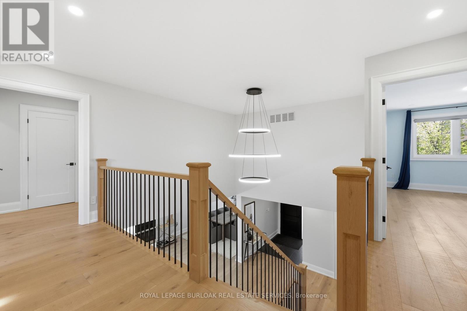 2029 Kempton Park Drive, Mississauga, ON - Indoor Photo Showing Other Room