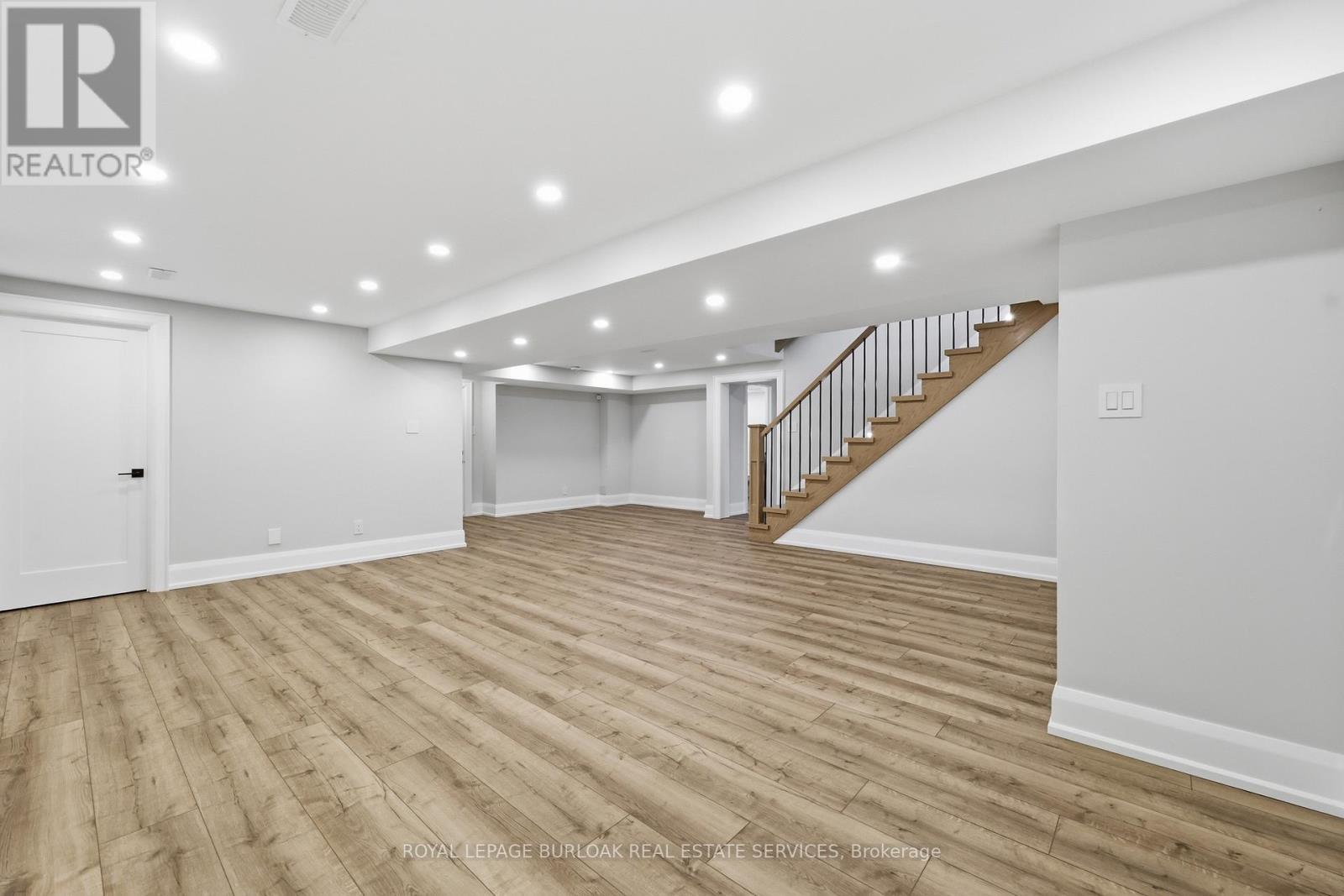 2029 Kempton Park Drive, Mississauga, ON - Indoor Photo Showing Other Room