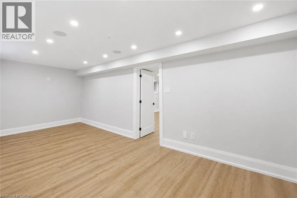 2029 Kempton Park Drive, Mississauga, ON - Indoor Photo Showing Other Room