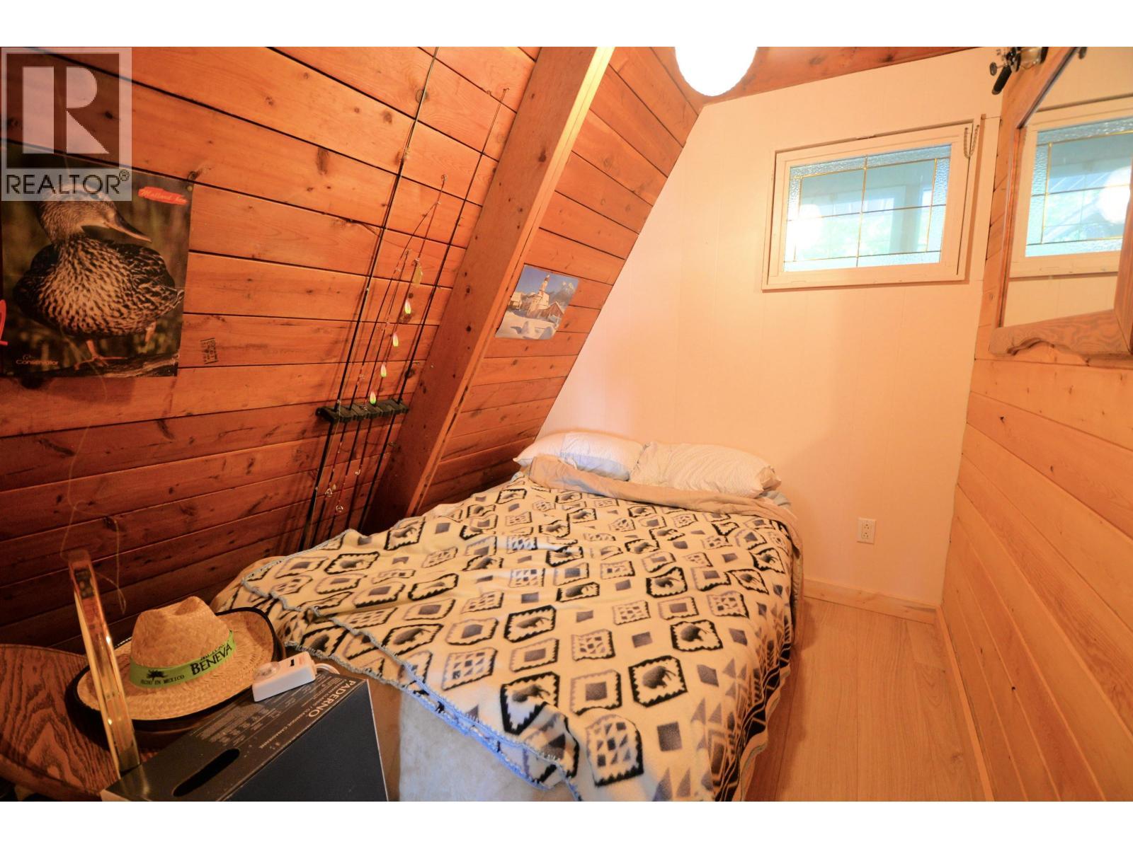 50760 Lloyd Drive, Cluculz Lake, BC
