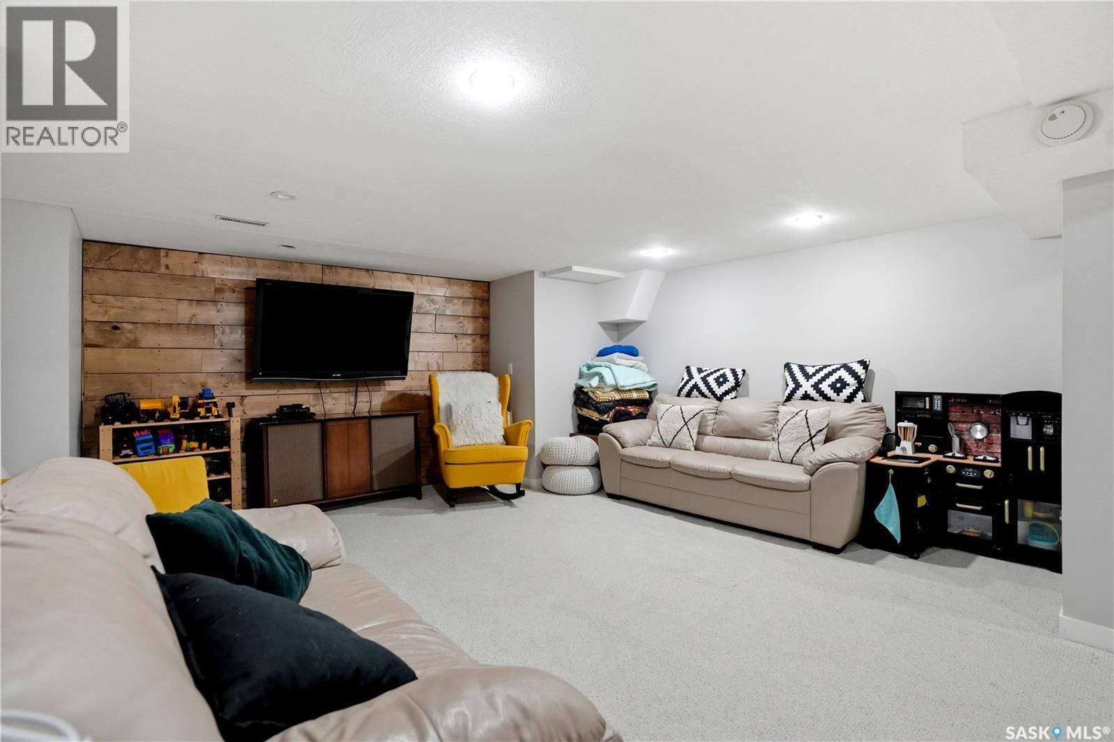 3342 Linden Grove, Regina, SK