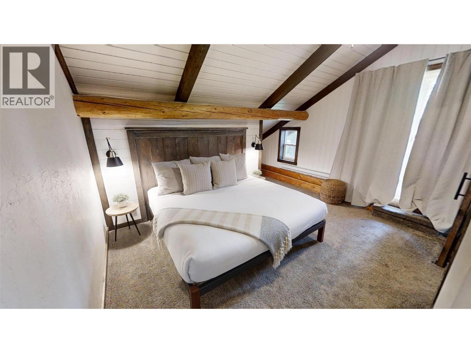 Primary Bedroom - 1600 14Th Street, Invermere, BC