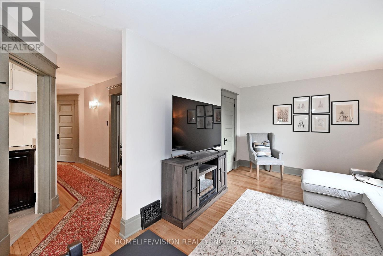 135 Elgin Street N, Cambridge, ON
