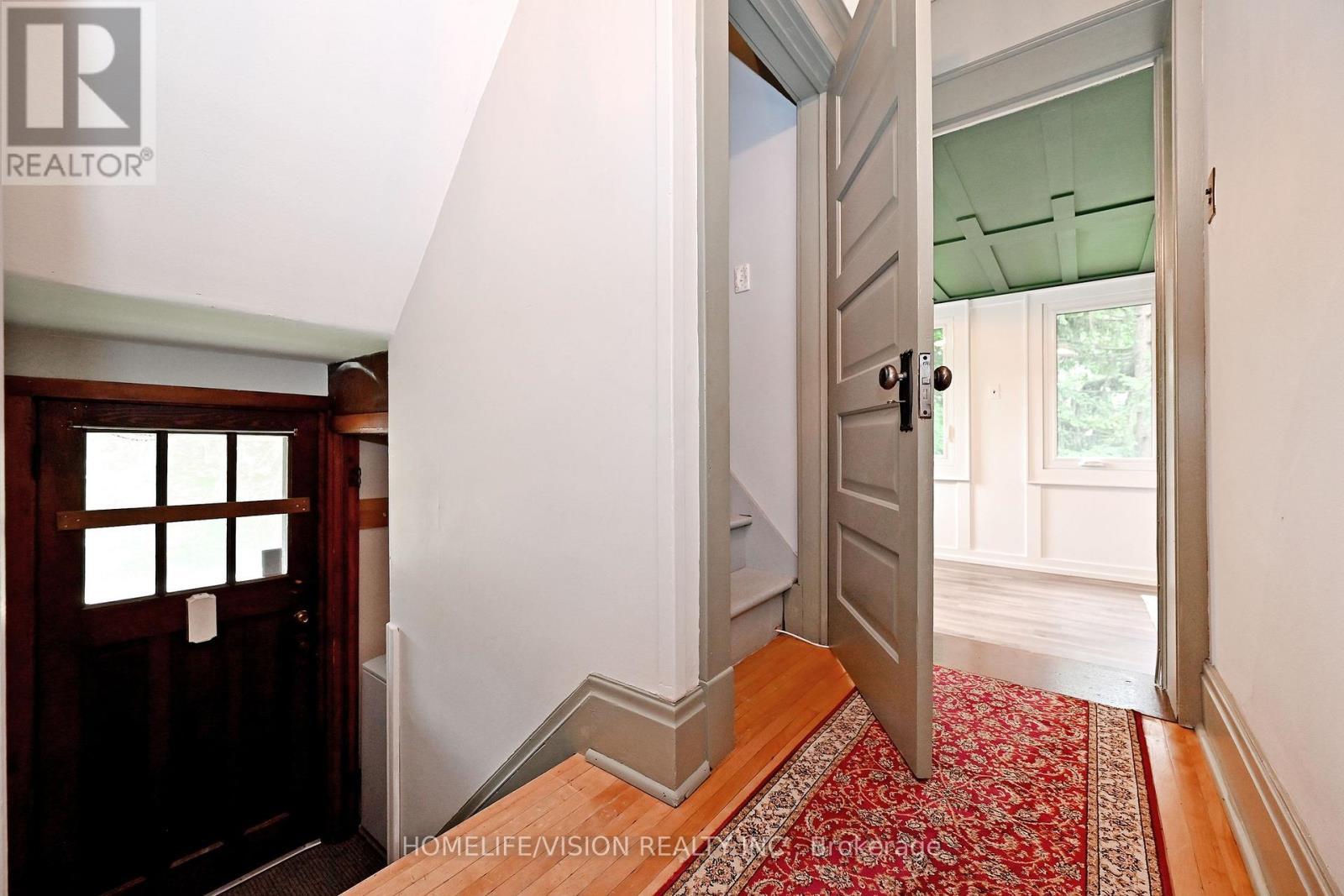 135 Elgin Street N, Cambridge, ON