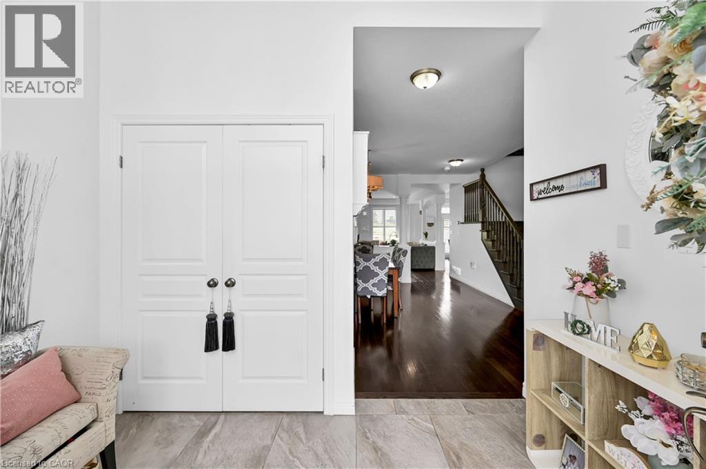 130 Chartwell Circle, Hamilton, ON