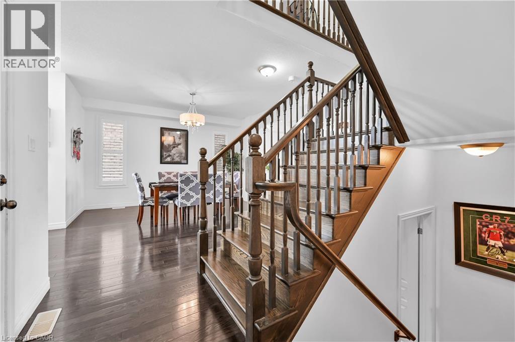 130 Chartwell Circle, Hamilton, ON