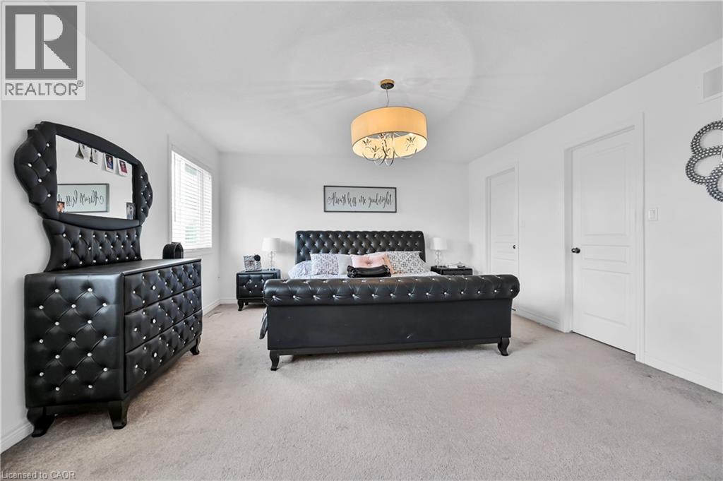 130 Chartwell Circle, Hamilton, ON
